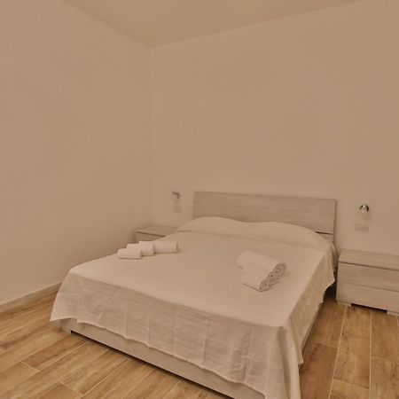 Les Chambres Au Centre San Teodoro  Eksteriør bilde